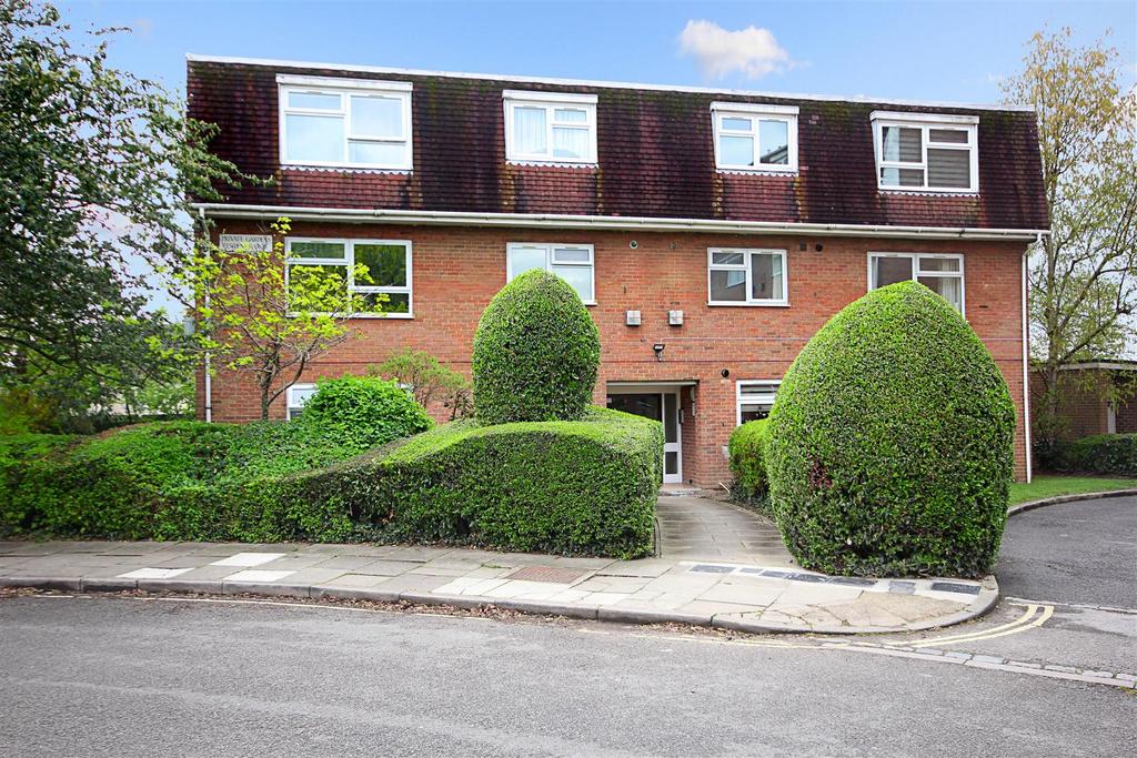 Rowan Close,W5 2 bed flat for sale £335,000