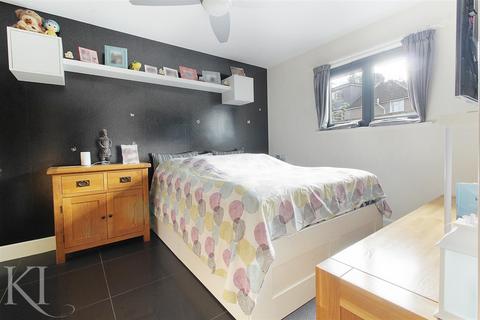 2 bedroom maisonette for sale, Eleanor Way, Waltham Cross