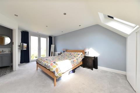 4 bedroom semi-detached house for sale, Fairview Road, Stevenage