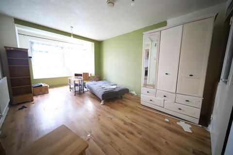 1 bedroom flat for sale, Pert Close, London