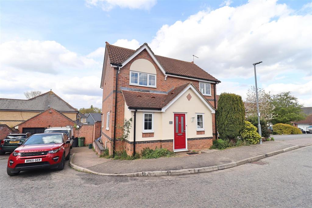 Grayling Close, Braintree 3 bed detached house £1,550 pcm (£358 pw)