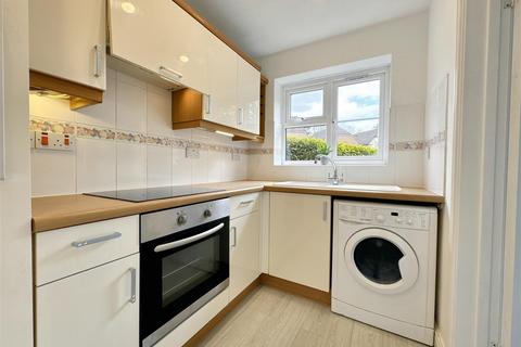 1 bedroom end of terrace house for sale, Ruth Close, Farnborough