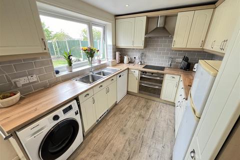 4 bedroom detached house for sale, Dale View Close, Pensby, Wirral