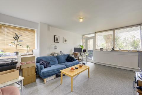 2 bedroom flat for sale, South Road, Forest Hill, London, SE23
