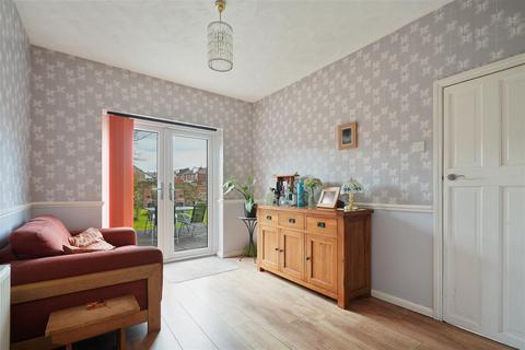 232 Warminster Road, Sheffield, S8 8PR