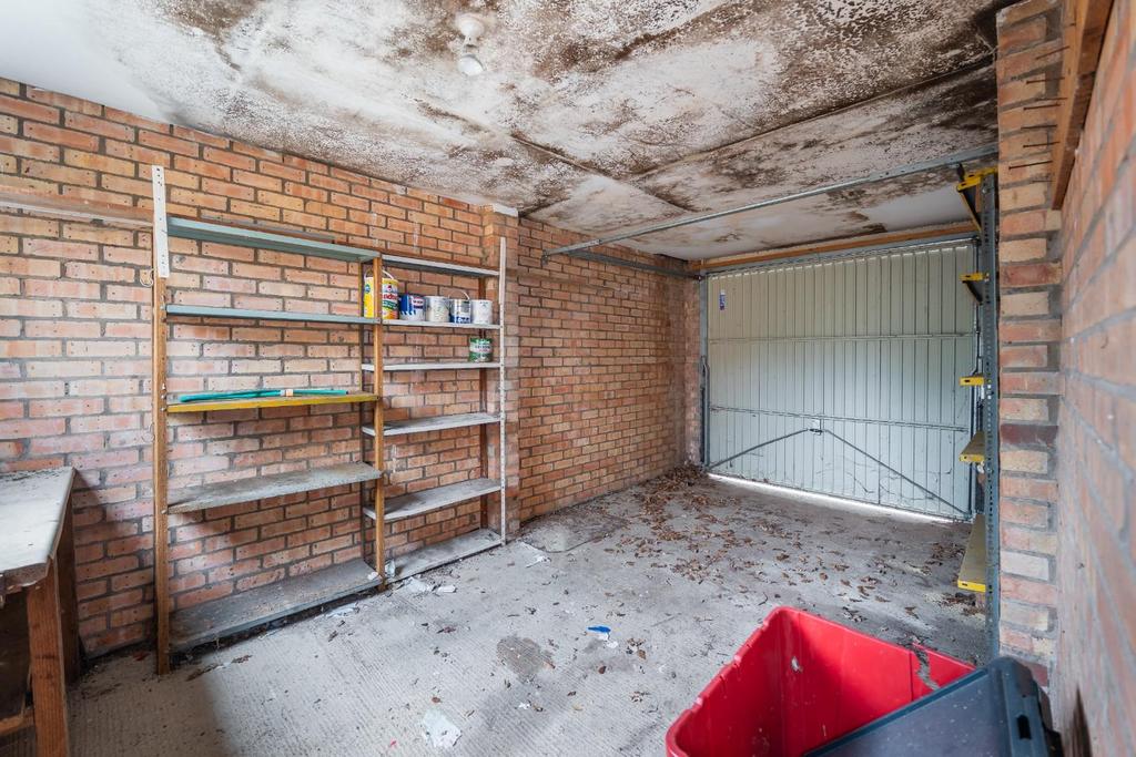 GARAGE-1.jpg