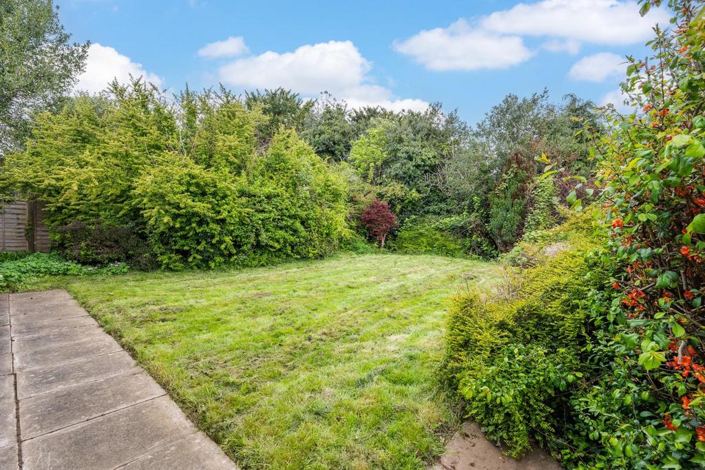 GARDEN-2.jpg