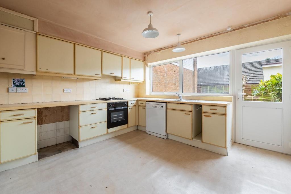 KITCHEN-2.jpg
