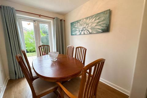 9 Plas Gwernen, Barry, CF63 1AR