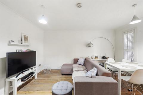 2 bedroom flat for sale, Bowes Lyon Hall, Britannia Village, E16