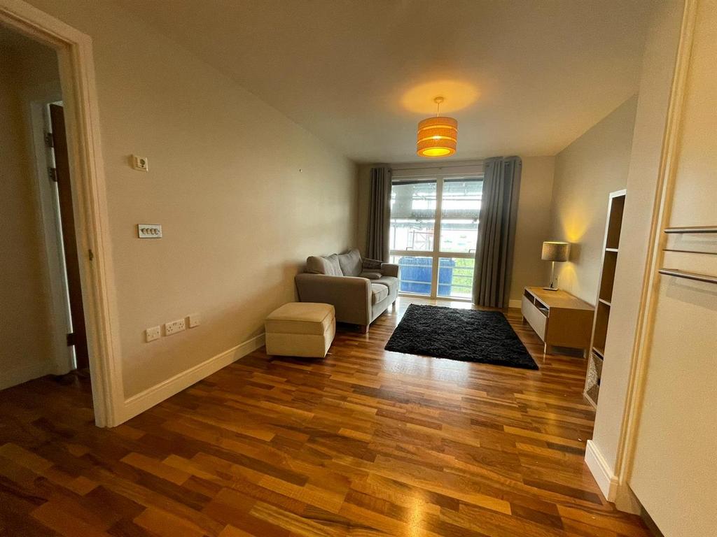 Hemisphere, Birmingham B5 1 bed apartment £925 pcm (£213 pw)