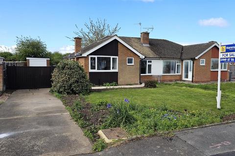 2 bedroom semi-detached bungalow for sale, Fields Drive, Aslockton