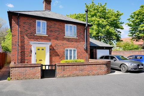 3 bedroom detached house for sale, Chapel Street, Derry Hill