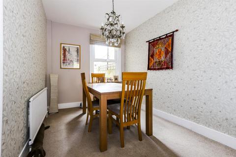 3 Gloucester Road, Enfield, EN2 0EX