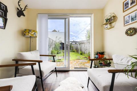 3 Gloucester Road, Enfield, EN2 0EX
