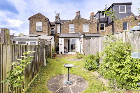 3 Gloucester Road, Enfield, EN2 0EX