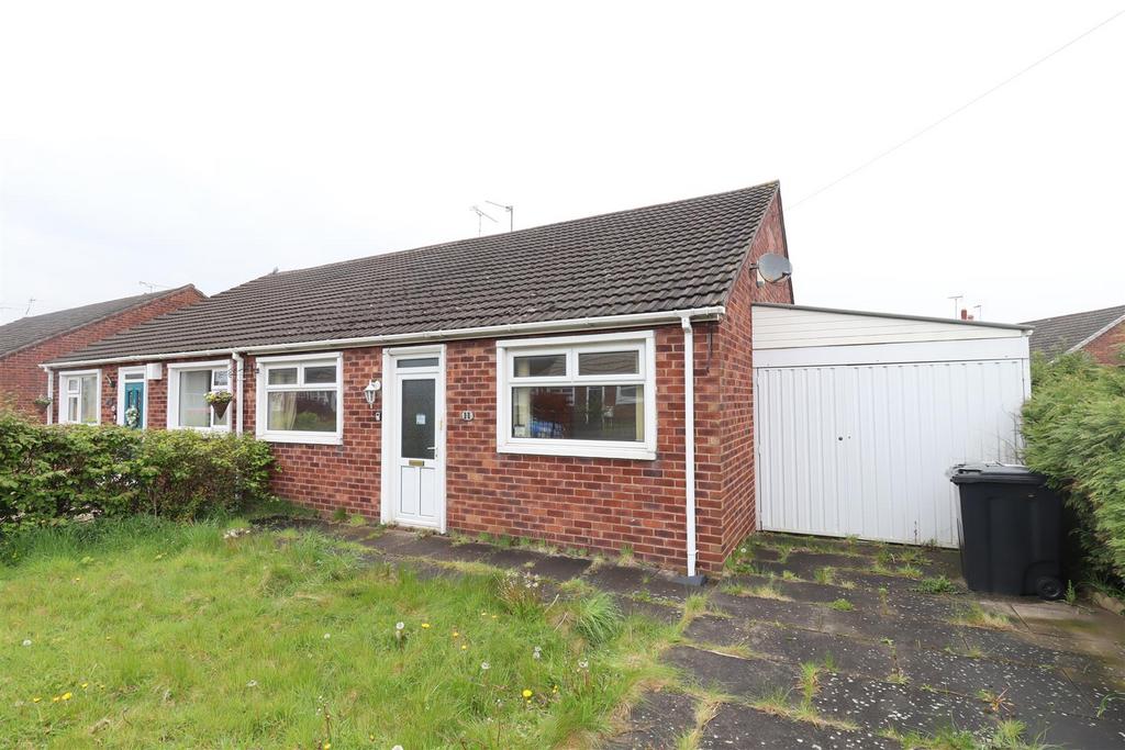 Kempton Avenue, Crewe 3 bed semidetached house for sale £165,000