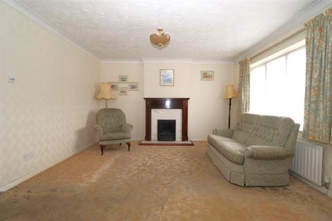 2 bedroom detached bungalow for sale, Knightlow Close, Kenilworth