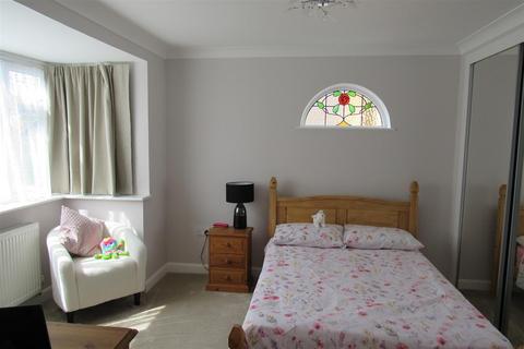 2 bedroom detached bungalow for sale, Priory Lane, Herne Bay