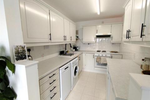 2 bedroom apartment for sale, Pocketts Wharf, Marina, Swansea