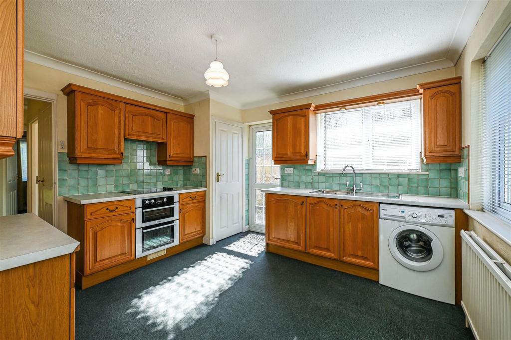 Fitzalan Road, Arundel 2 bed detached bungalow for sale £425,000