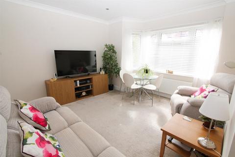 2 bedroom flat for sale, Stanley Court, Carshalton SM5