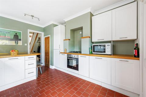 23 Hessel Road, London, W13 9ER