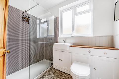 23 Hessel Road, London, W13 9ER