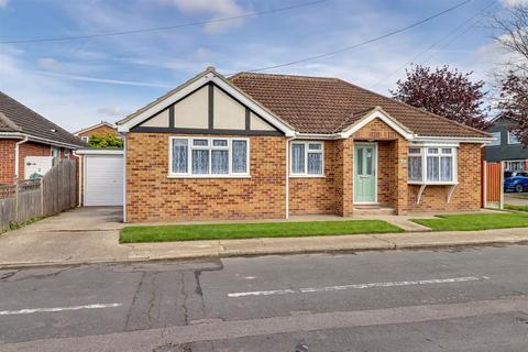 3 bedroom detached bungalow for sale, Hayes Lane, Canvey Island SS8