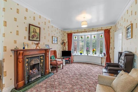 3 bedroom semi-detached house for sale, Wharfedale Drive, Ilkley LS29