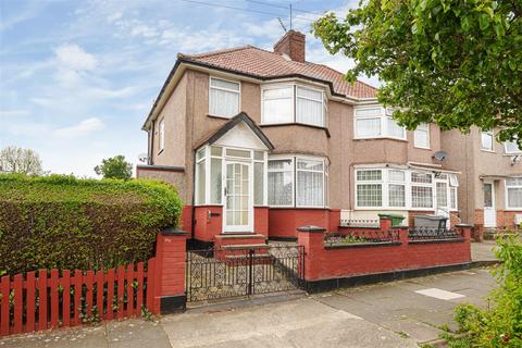 3 bedroom semi-detached house for sale, Chalfont Avenue, Wembley