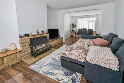 98 Beanfield Avenue, Corby, NN18 0AY