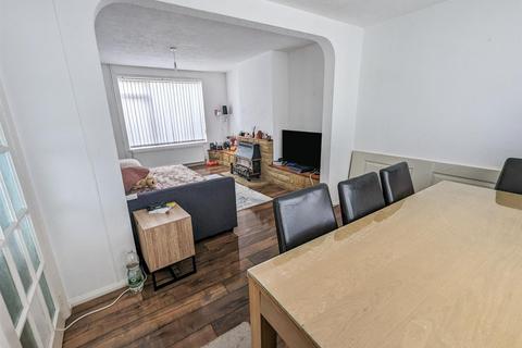 98 Beanfield Avenue, Corby, NN18 0AY
