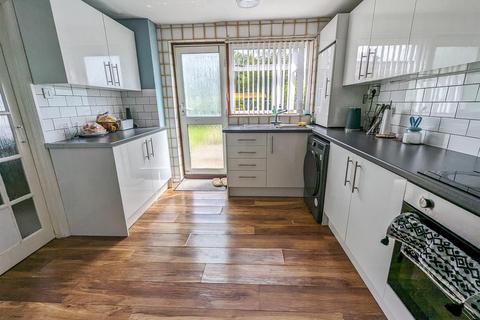 98 Beanfield Avenue, Corby, NN18 0AY