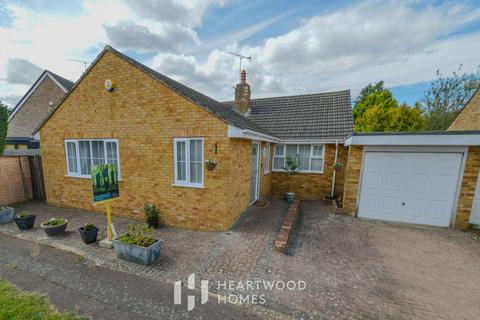 1 Swans Close, St Albans, AL4 0TL