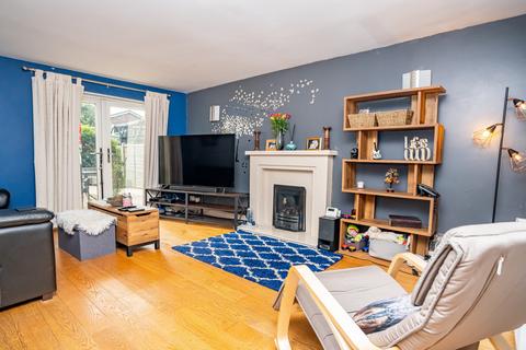 16 Haltonlea, Wilnecote, Tamworth, B77 4BN