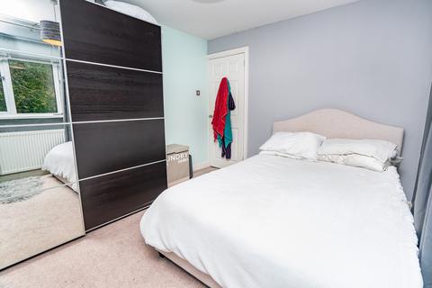 16 Haltonlea, Wilnecote, Tamworth, B77 4BN