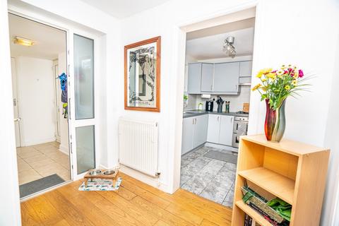 16 Haltonlea, Wilnecote, Tamworth, B77 4BN