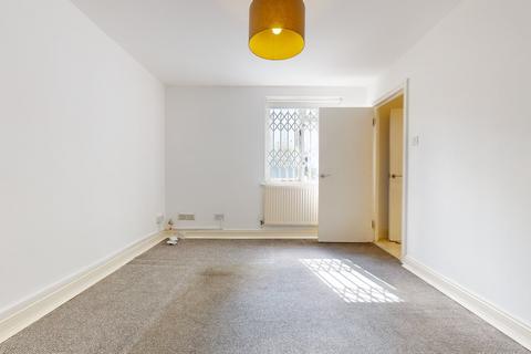4 bedroom flat to rent, St. Pancras Way