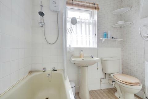 1 bedroom apartment for sale, Rochford Avenue, Westcliff-on-sea, SS0
