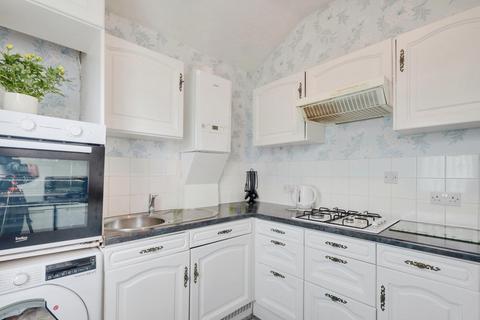 1 bedroom apartment for sale, Rochford Avenue, Westcliff-on-sea, SS0