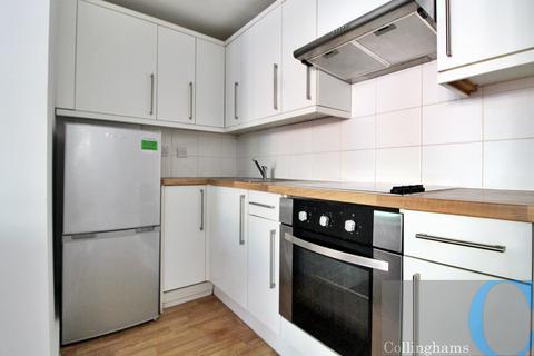 3 bedroom flat to rent, Clapham Road, London SW9