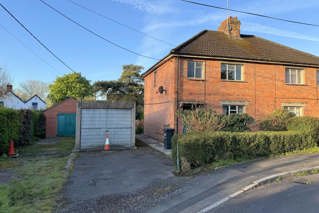 Wincanton, Somerset, BA9 3 bed semidetached house for sale £260,000