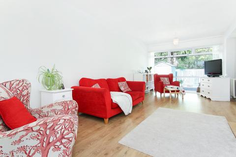 39 Buckstone Crescent, Edinburgh, EH10 6PP