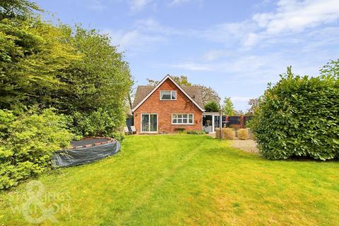 4 bedroom chalet for sale, Mill Close, Salhouse, Norwich