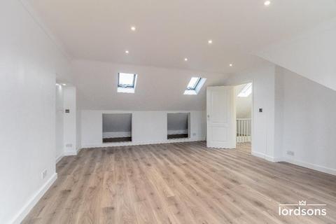 4 bedroom detached bungalow for sale, Rayleigh Road, Leigh-on-Sea, SS9 5XL