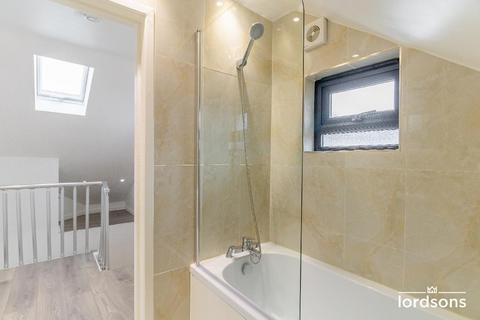 4 bedroom detached bungalow for sale, Rayleigh Road, Leigh-on-Sea, SS9 5XL