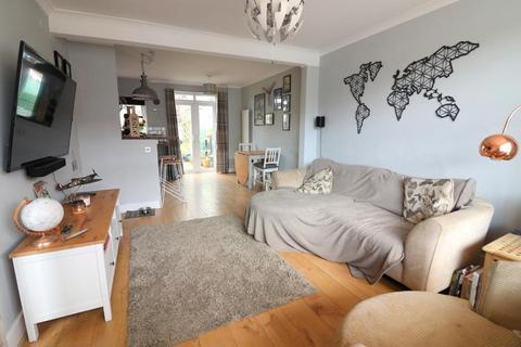 61 Applecroft Road, Luton, LU2 8BB