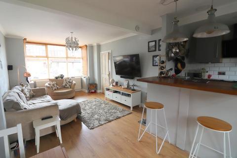 61 Applecroft Road, Luton, LU2 8BB
