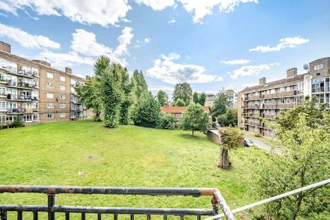 3 bedroom apartment for sale, Mortimer Crescent, London, NW6